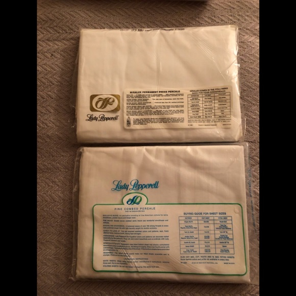 ✨Two Lady Pepperell Flat Bed Sheets - Picture 2 of 2